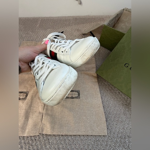 Gucci New Ace Sneakers with Red and Green Stripes - Picture 9 of 14